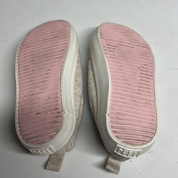 Old Navy Cream with Pink Heart Patch Girls' Sneaker Slip On Size 6 - Picture 5 of 6